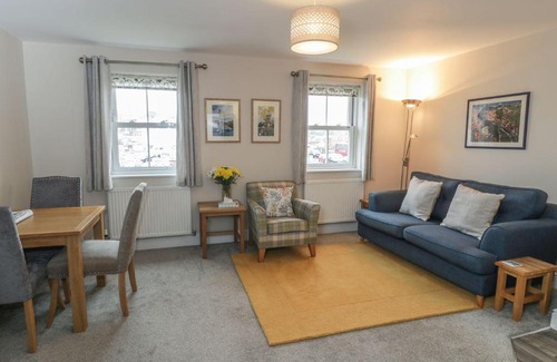 Whitby House | Stephenson Cottage