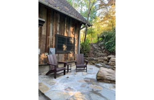 Cheshire House | Stepping Stone, Black Mountain Home