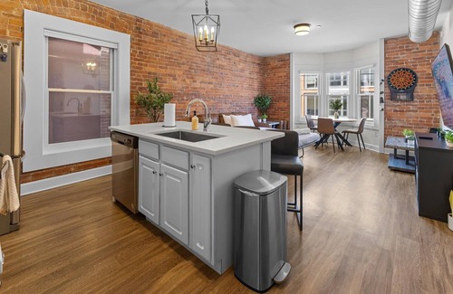 Lockerbie Square Apartment | Steps Away From Mass Ave in Heart of Indy with Balcony