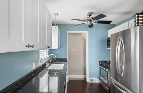 Canton House | steps from hall of fame and 3 miles to Belden Village