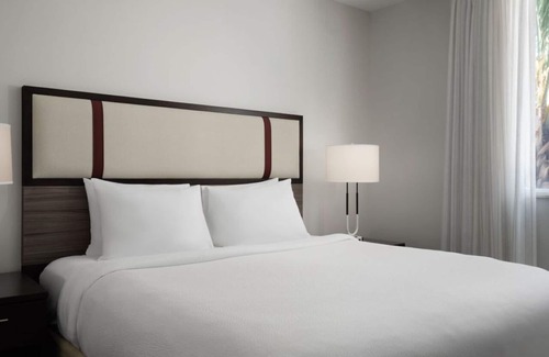 Surfside Hotel | Steps from Ocean, Dining & Shopping – Breakfast & Outdoor Pool - 4 Unit