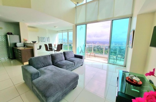 Obarrio Apartment | STEPS FROM OMAR PARK, CITY VIEW, PARK LOFT 1 BEDROOM