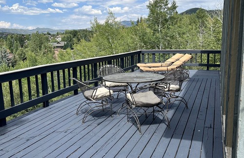 Steamboat Springs Ski Chalet | Steps from the slopes - Mountain retreat in Steamboat Springs!