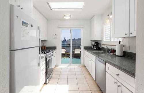 Mission Beach House | Steps From the Beach & Belmont