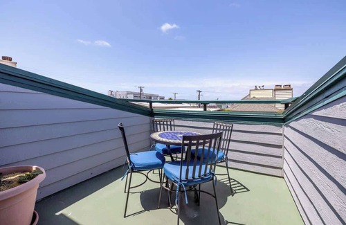 Mission Beach House | Steps From the Beach & Belmont