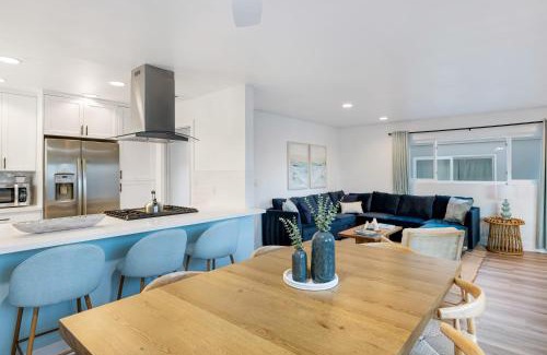West Newport House | Steps from the SandBoardwalk Outdoor Dining Parking and Patio in Newport