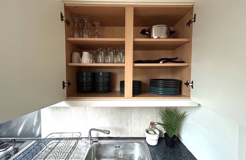 Hackney Central Apartment | Steps from transportation. Cosy 3 Bedroom Flat, Hackney Central