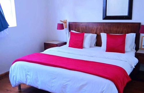 Port Elizabeth Central House | Steps Guest House