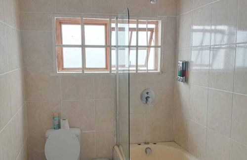 Port Elizabeth Central House | Steps Guest House