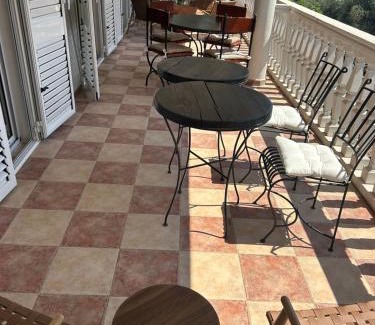 Przno Apartment | Steps to beach 3 Bedrooms 2 Bathrooms 2 Kitchens with a Terrace - 2 Parking spots - Sea View