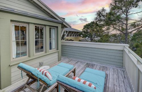 Beach District Apartment | Steps to Beach Club, Multi-Level WaterColor Condo, Slps 4, Perfect Location! condo