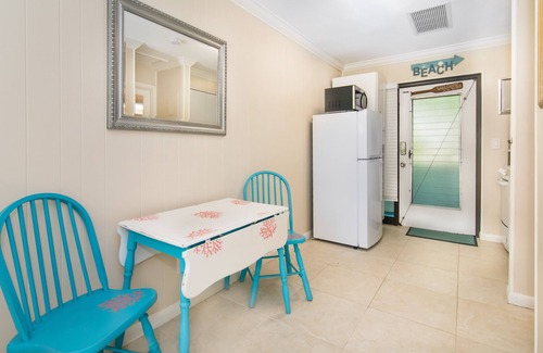 Juno Beach House | Steps to Beach Hidden Gem Boutique Hotel