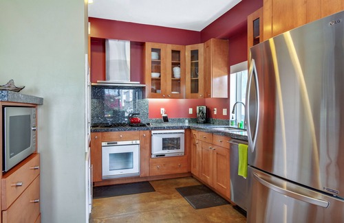 Old Towne House | Steps to Beach Ocean-View Luxury Home w/Rooftop Deck & Private 2-Car Garage