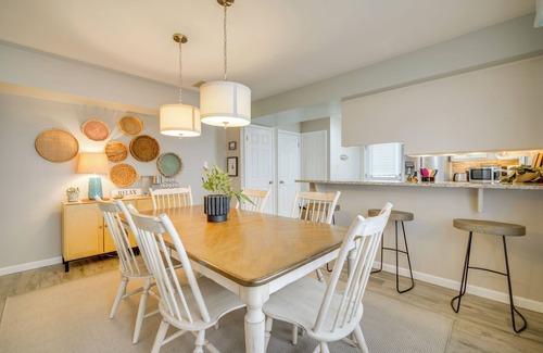 South End House | Steps to Beach: Townhome w/Balcony in Ocean City