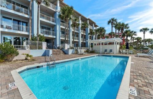 Gulf Place House | Steps to Beach w View Pool Tennis Luxe Top-Floor Sea La Vie by AvantStay