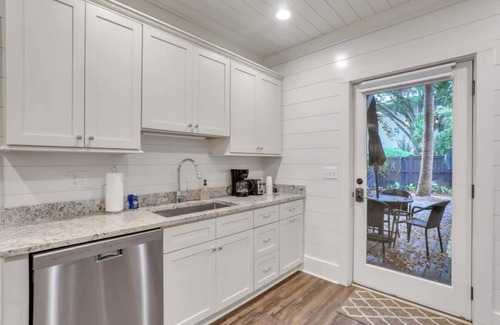 Downtown Charleston House | Steps to King|Sleeps 7|2 Units