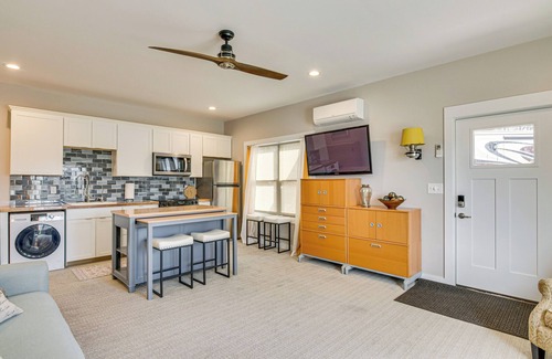 Bowling Green Apartment | Steps to Lake Wylie: Cozy Clover Apartment