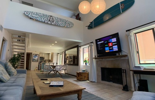 Marina Peninsula Condo | Steps to Sand - Beach condo with Game Room!
