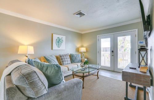 Mid Island Apartment | Steps to Shore Cozy Condo in Fort Myers Beach!