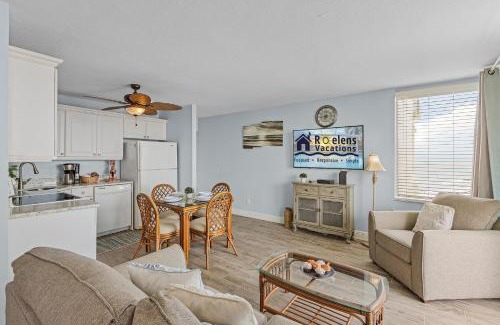 South Island Apartment | Steps to the Beach, Heated Pool, Tennis, Shuffleboard - Condo Seaside Sanctuary - Roelens