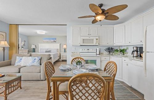 South Island Apartment | Steps to the Beach, Heated Pool, Tennis, Shuffleboard - Condo Seaside Sanctuary - Roelens