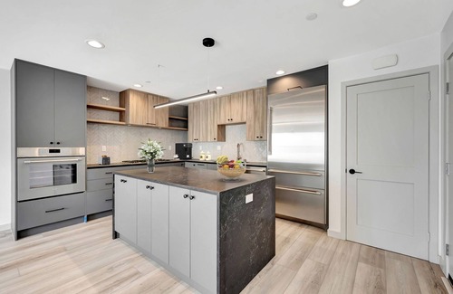 Imperial Beach Condo | Steps to the Beach, Ocean Views,View deck with outdoor Kitchen,and fireplace