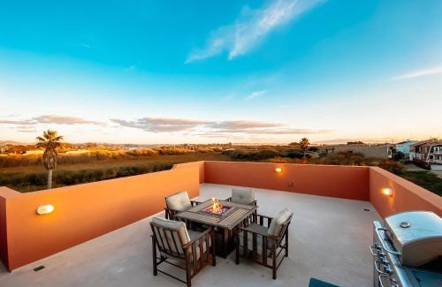 Oceano House | Steps to the Beach! Rooftop Deck! Firepit & BBQ!