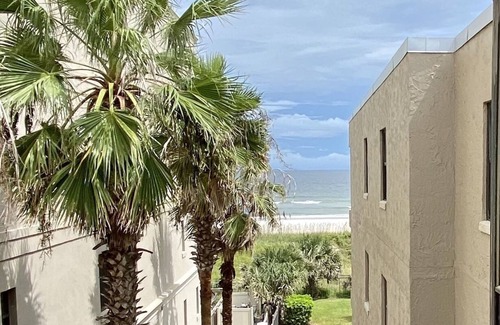 Jacksonville Beach Condo | STEPS TO THE BEACH AND GATED POOL! - Dog Friendly - Centrally Located