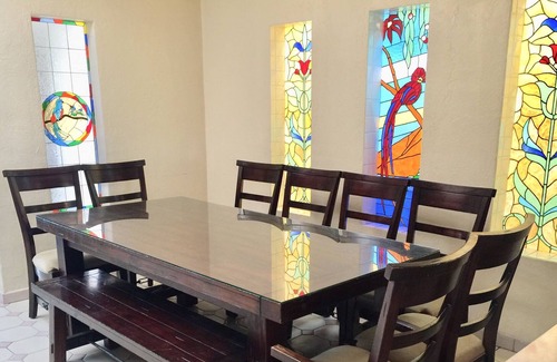 Las Gaviotas House | Steps to the Ocean-Big House w/ 2 Living Rooms & 2 Kitchens-Great Reviews