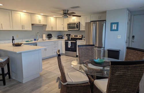 Englewood House | Steps to Water! Sunsets, Hot Tub! Englewood, Fl. The Best Kept Secret!