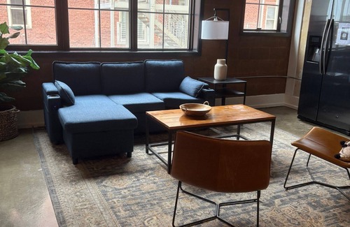 Old City Condo | Sterchi Loft Retreat 1BR near TN Theatre