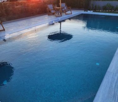Saronida House | Stergiou Luxury Apartments με κοινη πισινα
