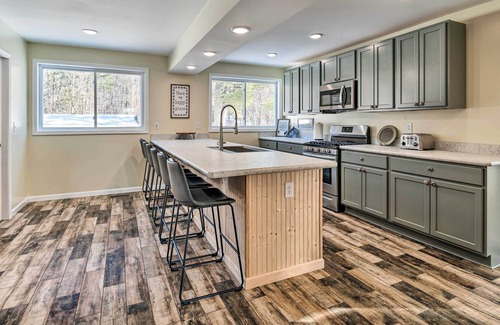 Fair Haven House | Sterling Home w/ Yard < 1 Mi to Lake Ontario!