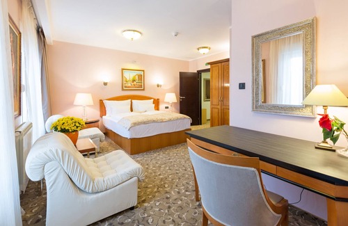 Vozdovac Hotel | Sterling Hotel