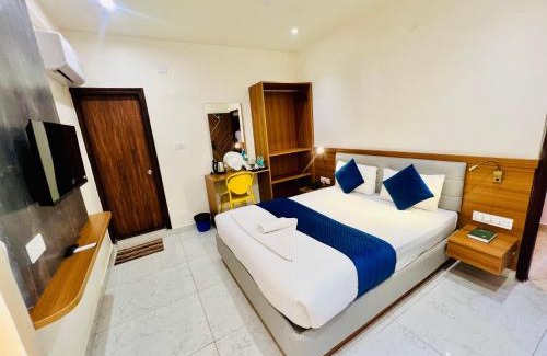 Narayanapura Hotel | Sterling Wood Hotel