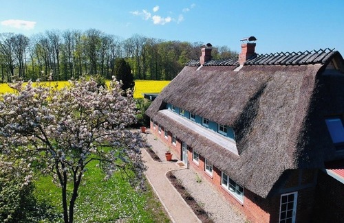 Steinbergkirche House | Steuerbord - Abgelegen, Strandnah, Terrasse, Kaminofen, Grill, Dusche, Parkplatz