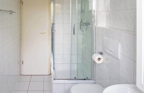 Warnemuende Apartment | Steuermann Summary: C