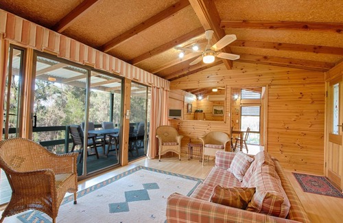 Pokolbin Cottage | Stewart Cottage - vineyards getaway