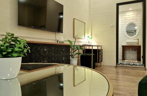 Historic George Town House | Stewart Hotel at 67 By EVR - Newly Renovated 2024