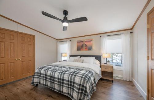 Rhinelander House | Still Waters by Simple Life Rentals