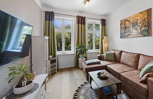 Leipzig Apartment | Stilvoll und Elegant: Gutshof All-inklusive Balkon Parken Reinigung