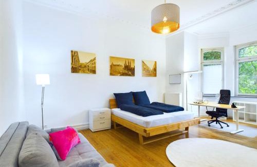 Sonnenberg Apartment | Stilvolle Altbauwohnung am Kurpark, zentral, für bis zu 8 Personen