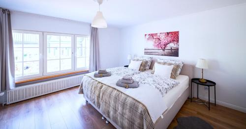 Burg an der Wupper Apartment | Stilvolle Apartments mit Kamin - Schlossblick und großer Terrasse 2-4 Zimmer 50-140qm - nahe A1 und Schloss Burg - Köln