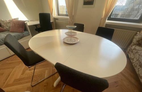 Brigittenau Apartment | Stilvolles Augarten Refugium