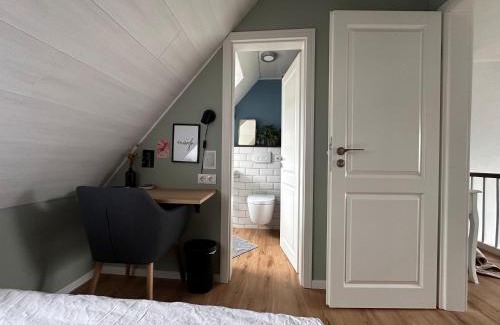 Mechernich House | Stilvolles Gästezimmer mit Bad in Mechernich-Zentrum