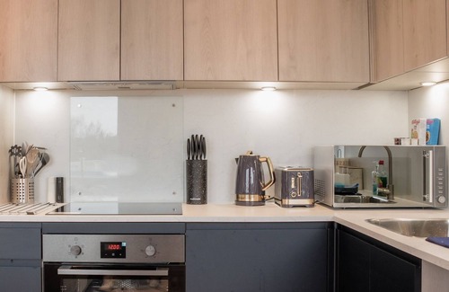 Redhill Apartment | Stirling Apartments by Pay As U Stay