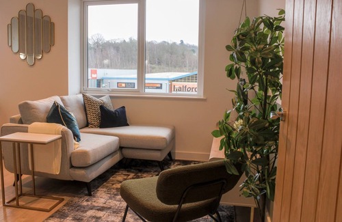 Redhill Apartment | Stirling Apartments by Pay As U Stay