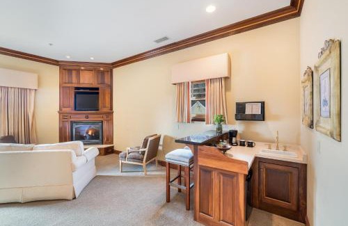 California Wine Country Hotel | Stock Farm Inn