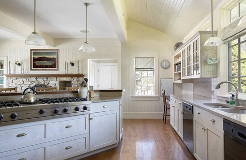 Stockbridge House | Stockbridge Estate with Mountain Views