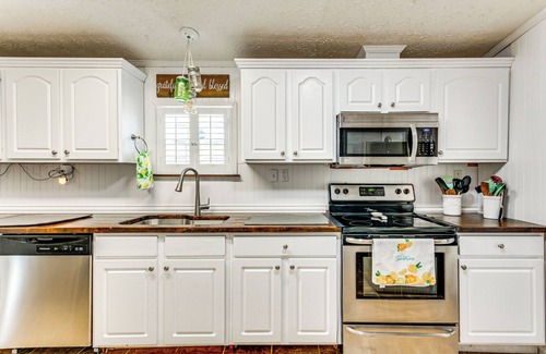 Beulah House | Stocked Fishing Pond On-Site: Quiet Pensacola Home